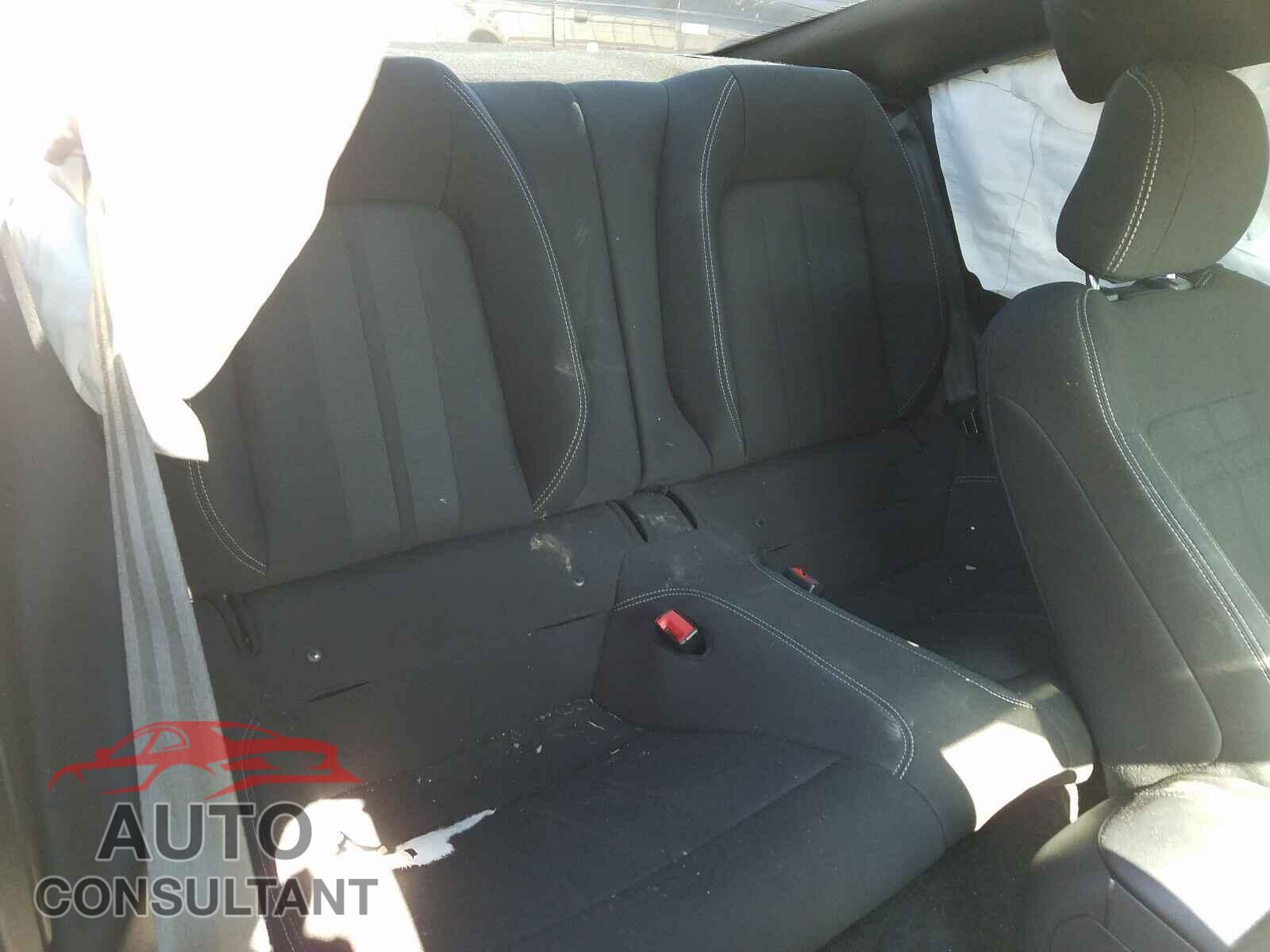 FORD MUSTANG 2018 - 1FA6P8CF5J5144237