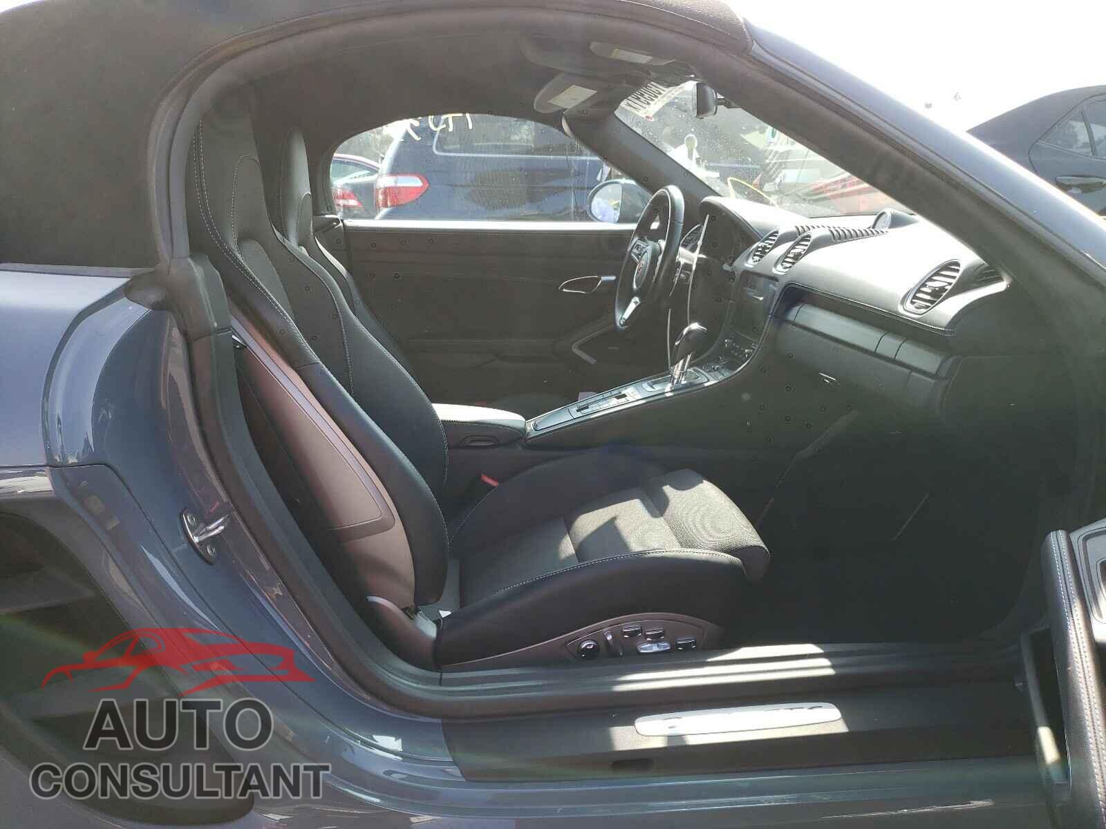 PORSCHE BOXSTER 2018 - WP0CB2A84JS229455