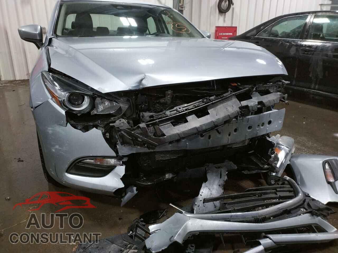 MAZDA 3 2017 - 3MZBN1V7XHM137586