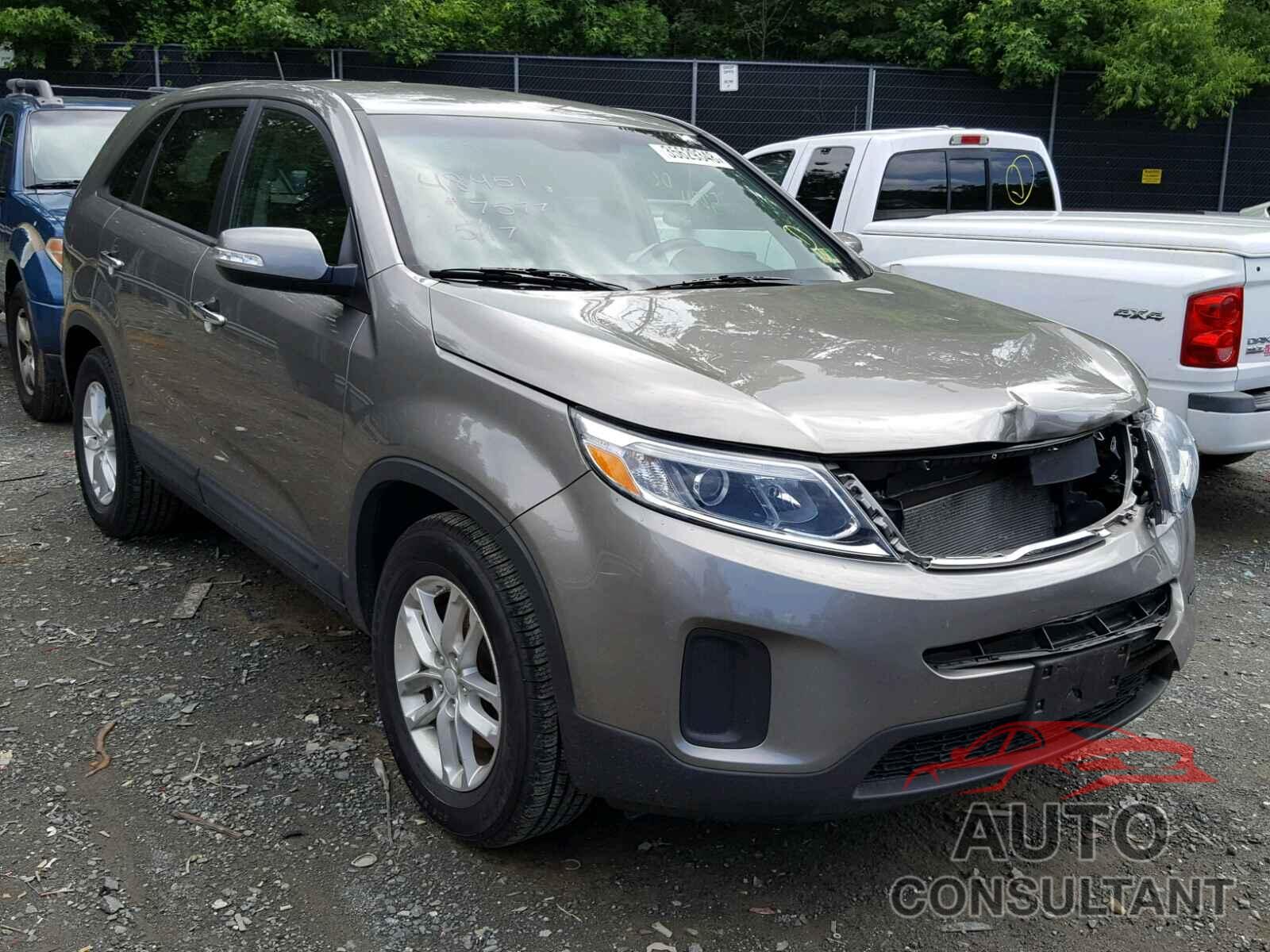 KIA SORENTO LX 2015 - 5XYKT3A61FG577577