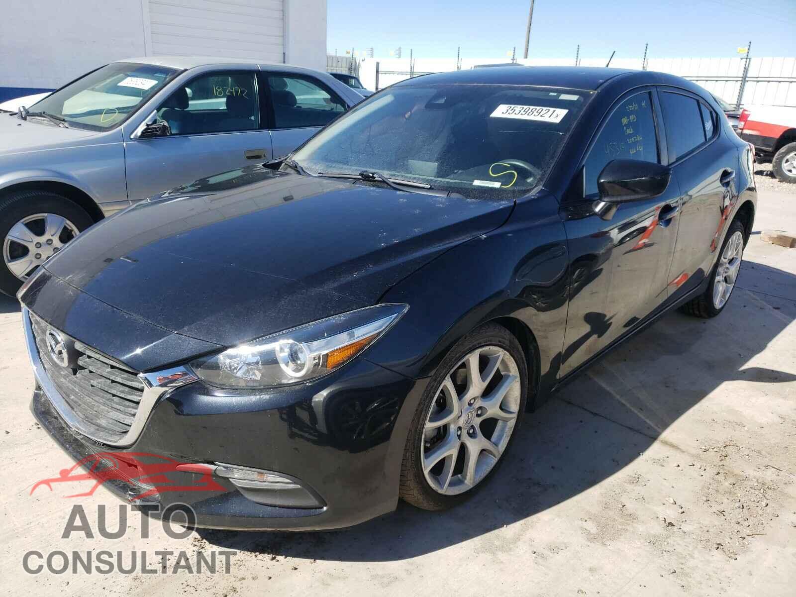 MAZDA 3 2018 - 3MZBN1K77JM205286