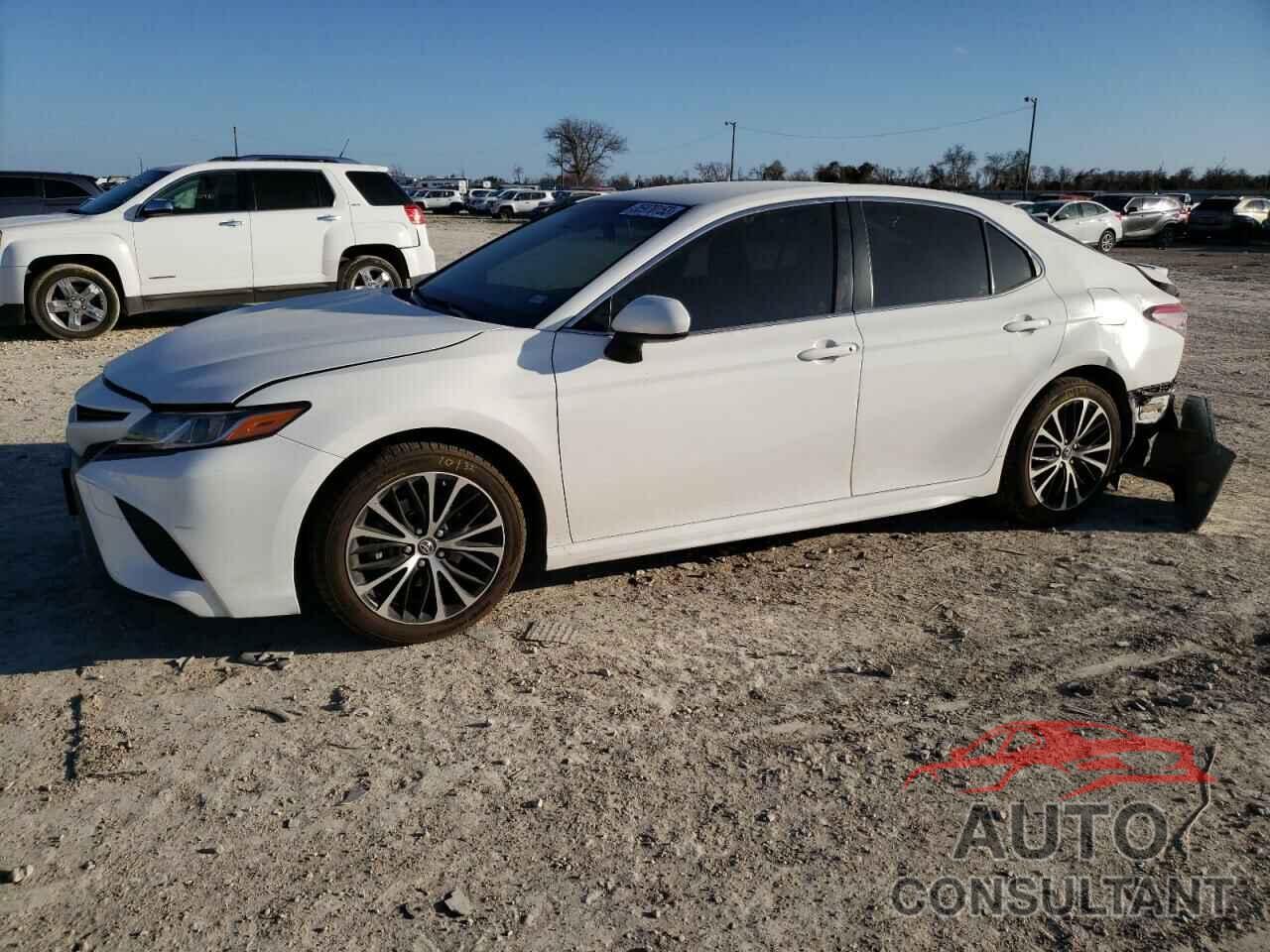 TOYOTA CAMRY 2018 - JTNB11HK9J3003492