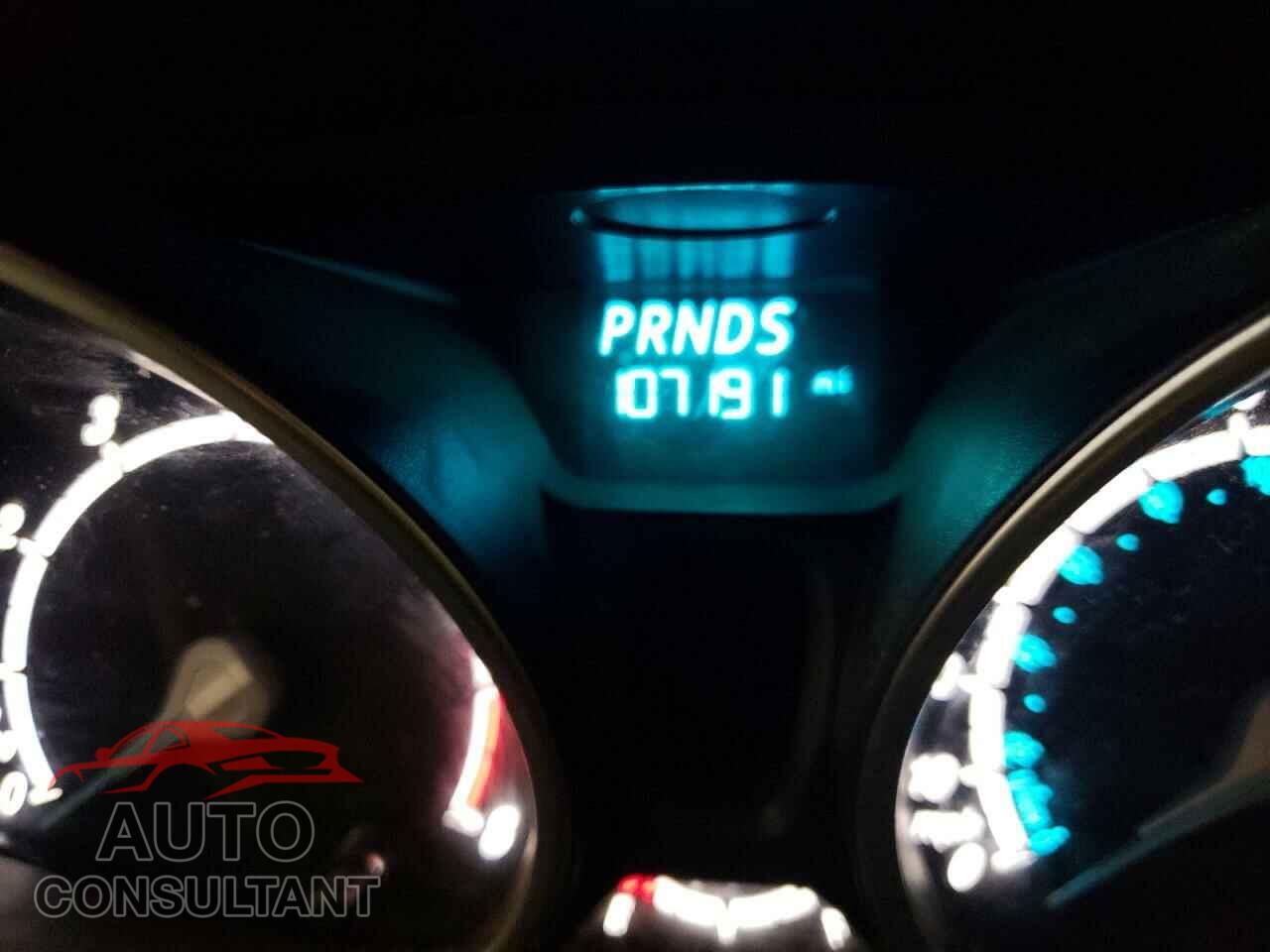 FORD FIESTA 2017 - 3FADP4EJ9HM122084
