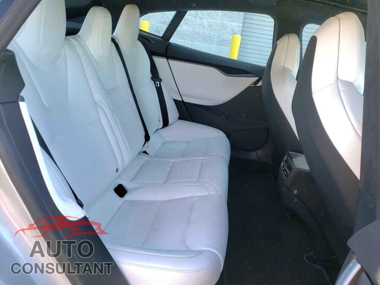 TESLA MODEL S 2018 - 5YJSA1E46JF282669
