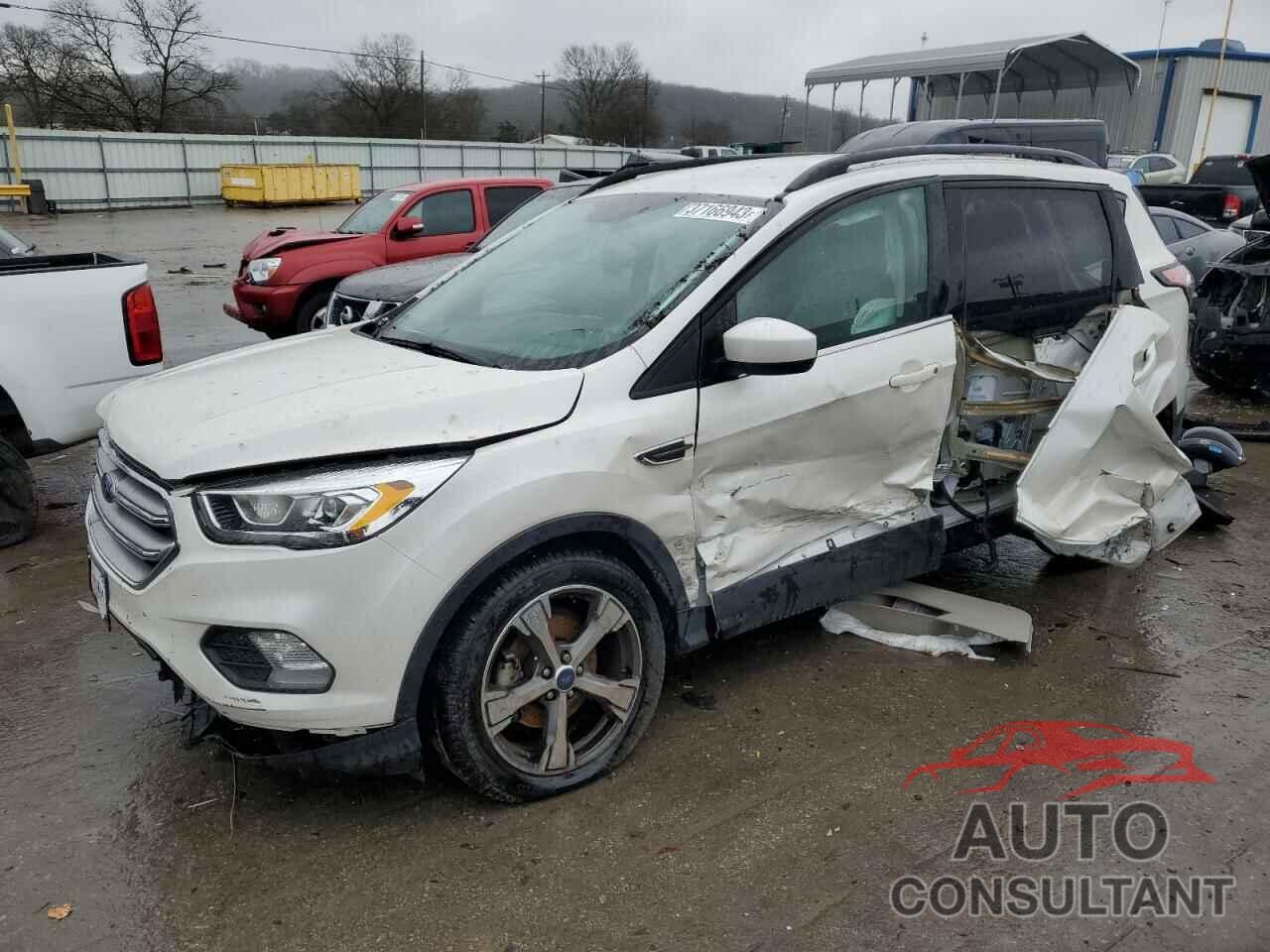 FORD ESCAPE 2017 - 1FMCU0GD8HUB96604