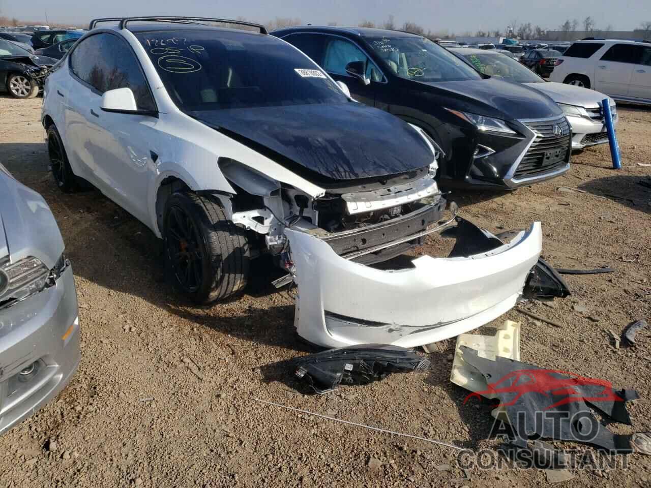 TESLA MODEL Y 2021 - 5YJYGDEE1MF145016