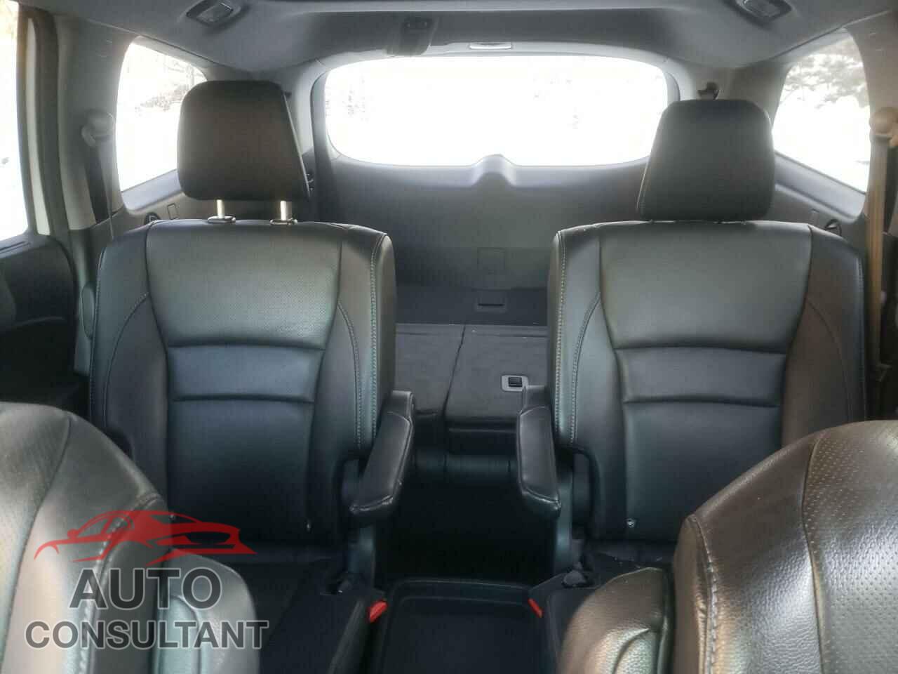 HONDA PILOT 2017 - 5FNYF6H99HB504759
