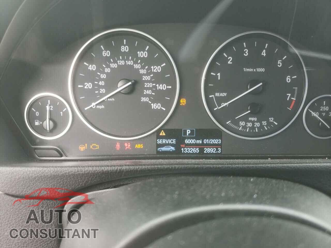 BMW 3 SERIES 2016 - WBA8E5G55GNU21886