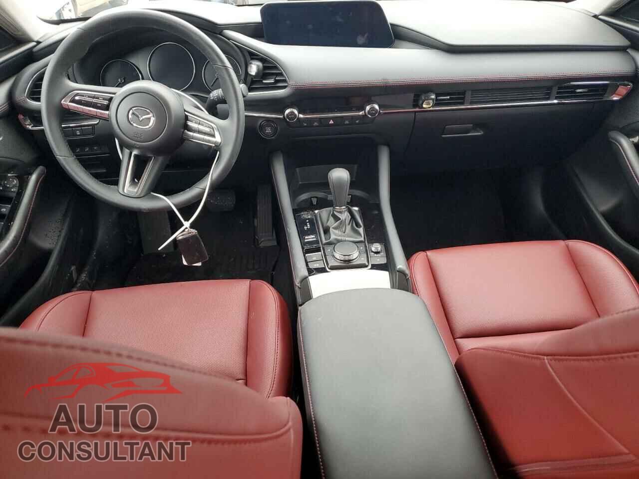 MAZDA 3 2023 - 3MZBPACM7PM383383