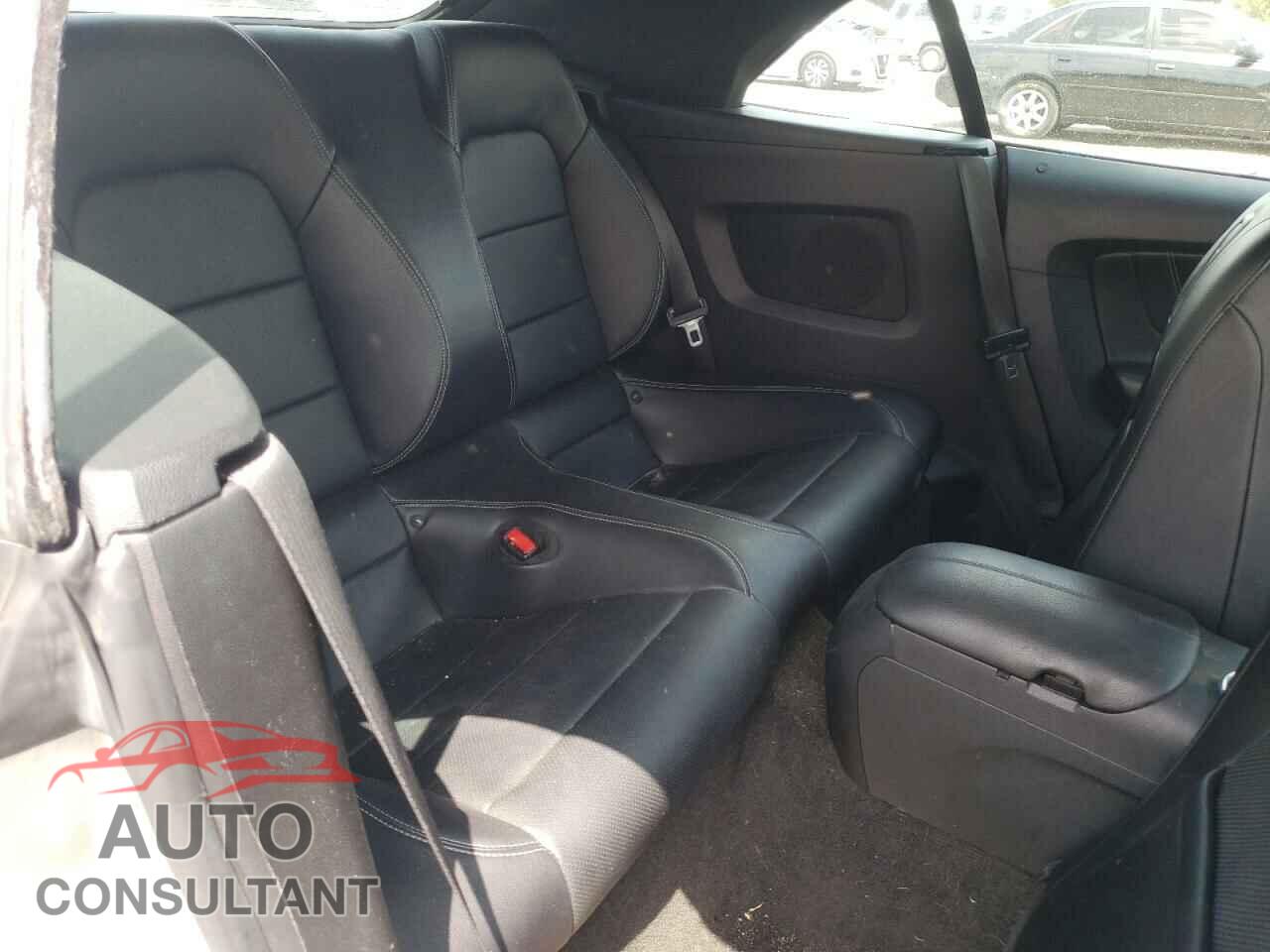 FORD MUSTANG 2017 - 1FATP8UH0H5220363