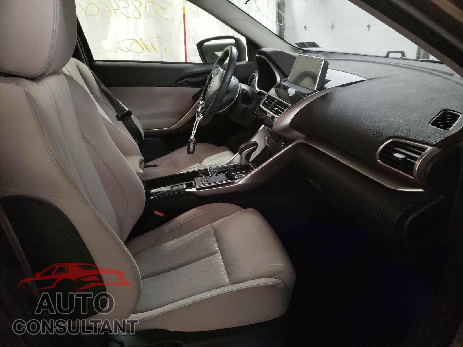 MITSUBISHI ECLIPSE 2019 - JA4AT5AA4KZ015710