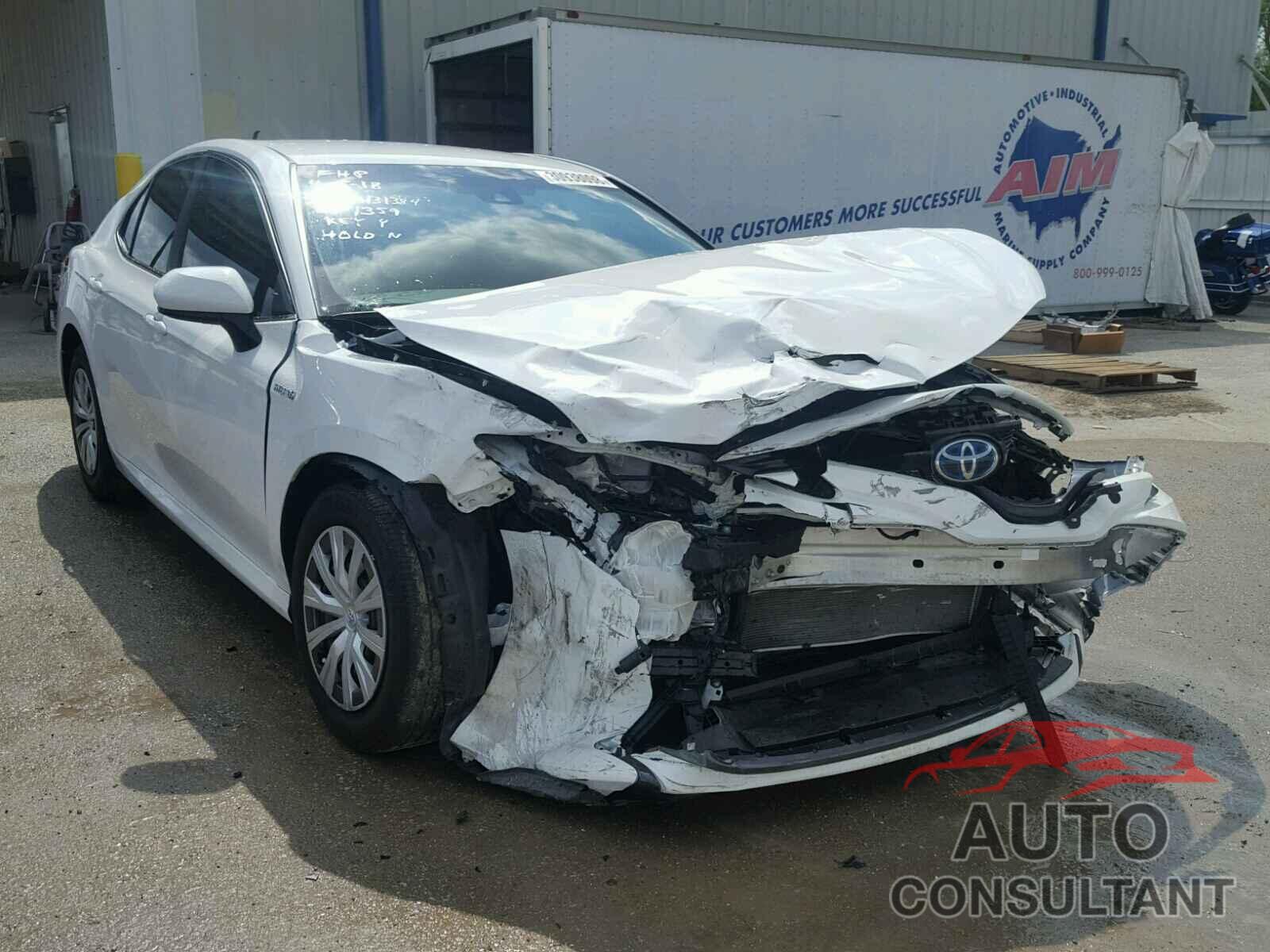 TOYOTA CAMRY 2018 - 4T1B31HK2JU500808