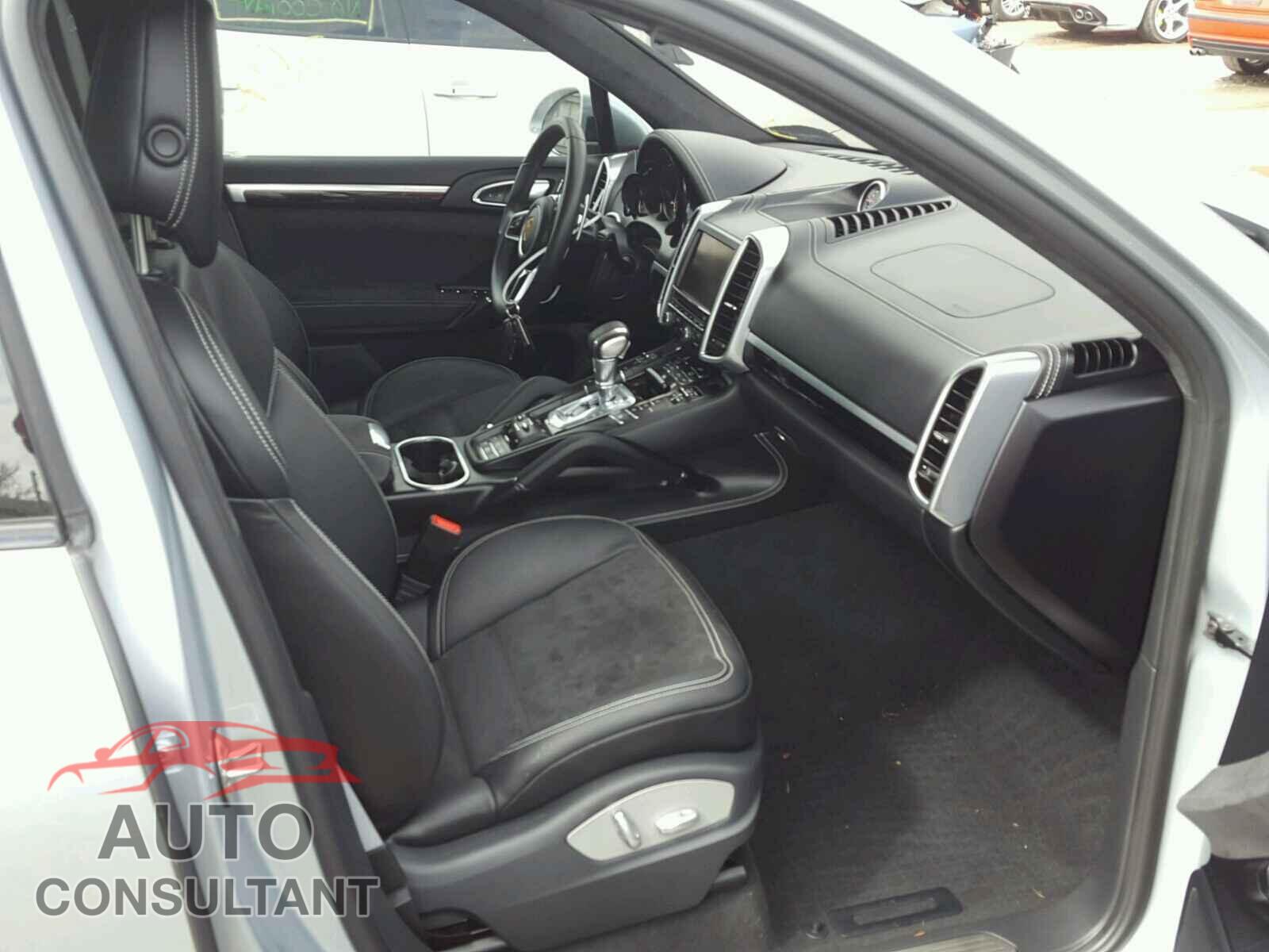 PORSCHE CAYENNE 2016 - WP1AD2A24GLA79040