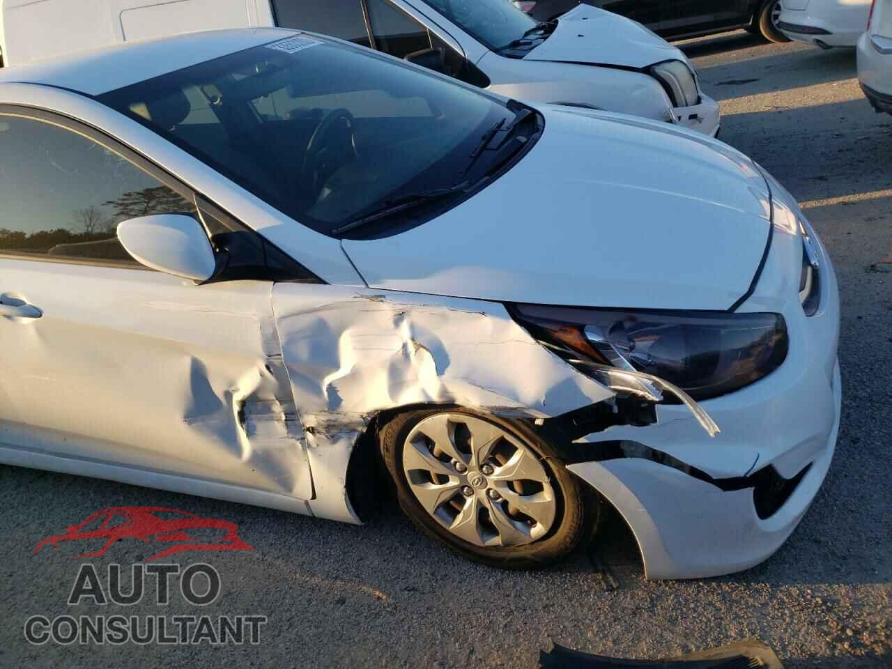 HYUNDAI ACCENT 2017 - KMHCT4AEXHU175202