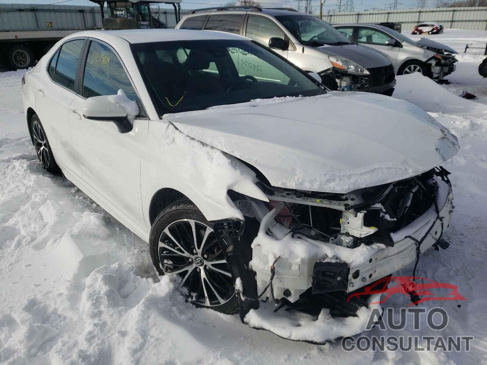 TOYOTA CAMRY 2018 - 4T1B11HK0JU107539