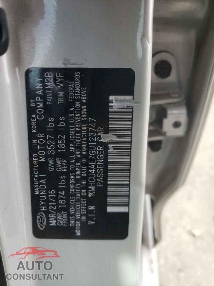 HYUNDAI ACCENT 2016 - KMHCU4AE7GU123747