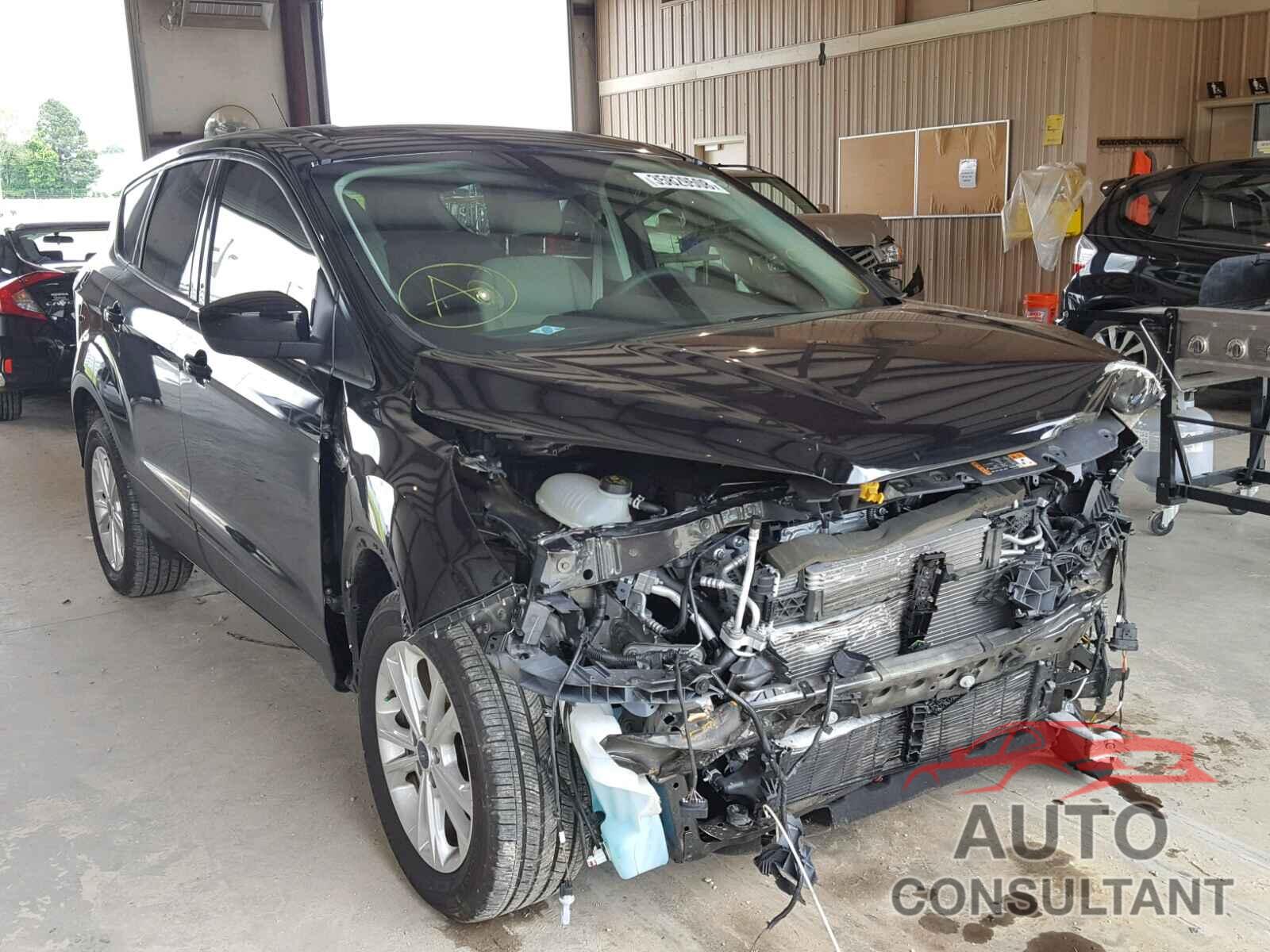FORD ESCAPE 2017 - 1FMCU0GD8HUC42934