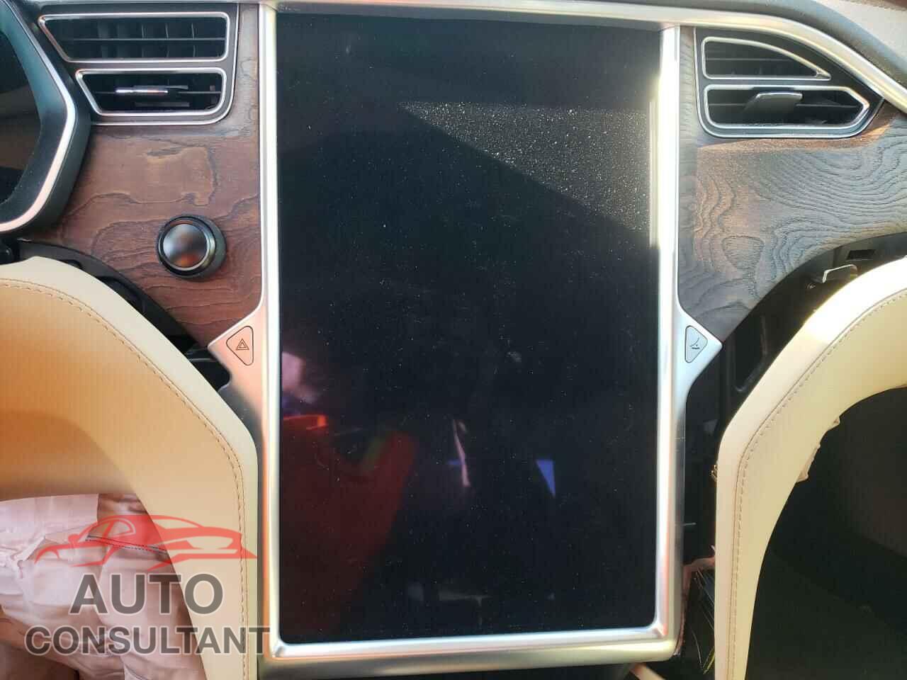 TESLA MODEL S 2017 - 5YJSA1E10HF209782