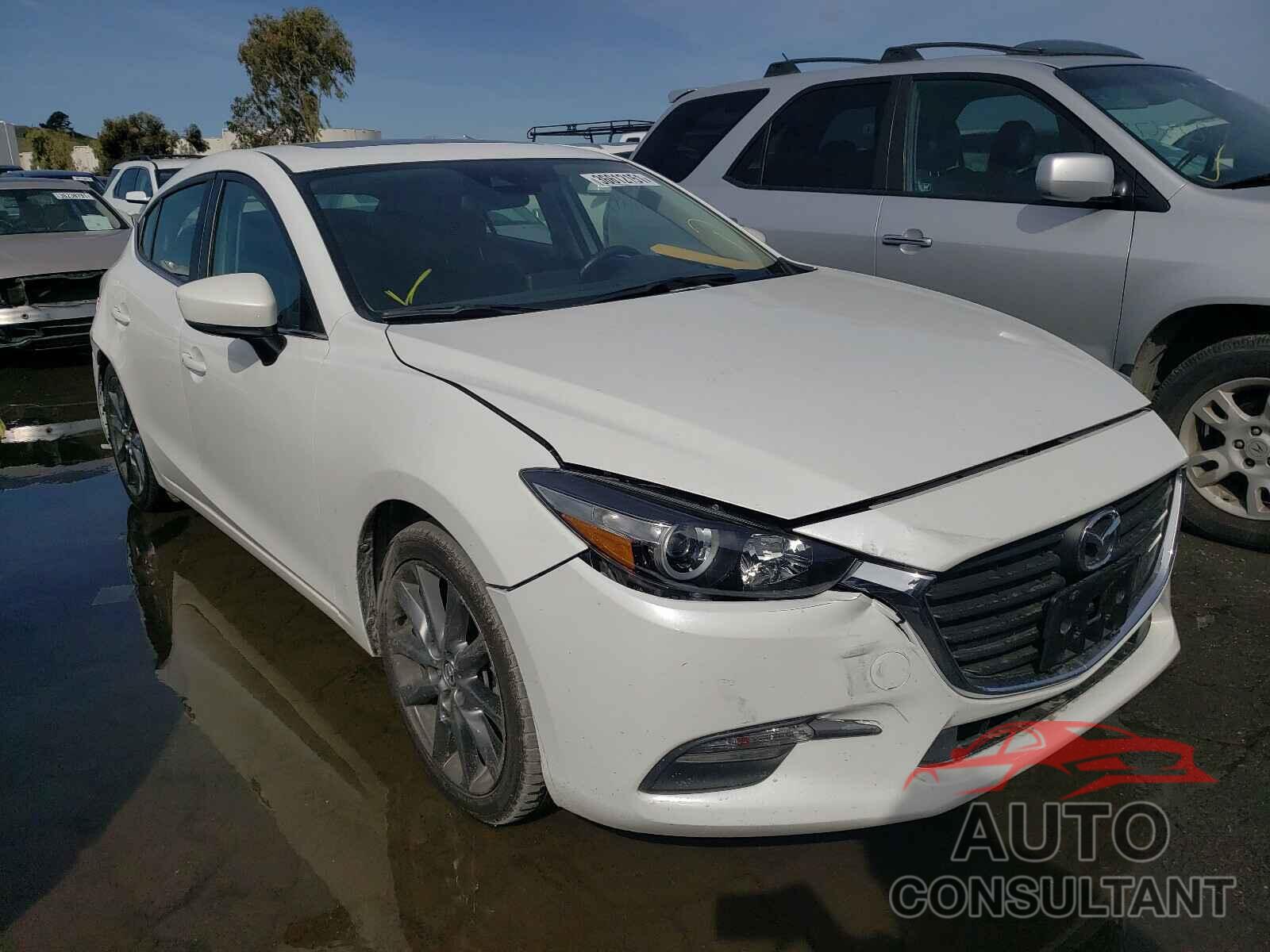 MAZDA 3 2018 - 3MZBN1L36JM170204