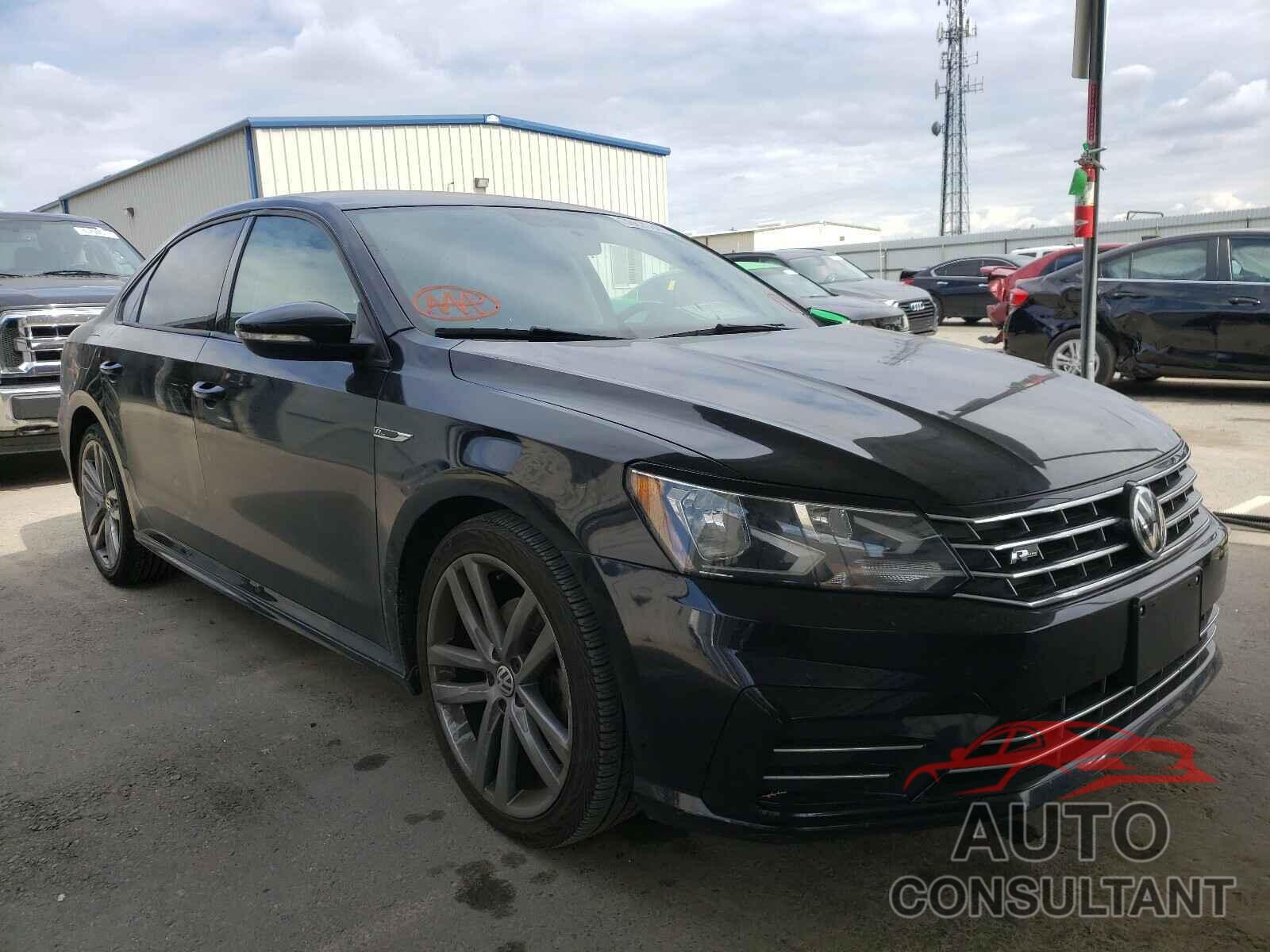 VOLKSWAGEN PASSAT 2018 - 1VWAA7A38JC030623