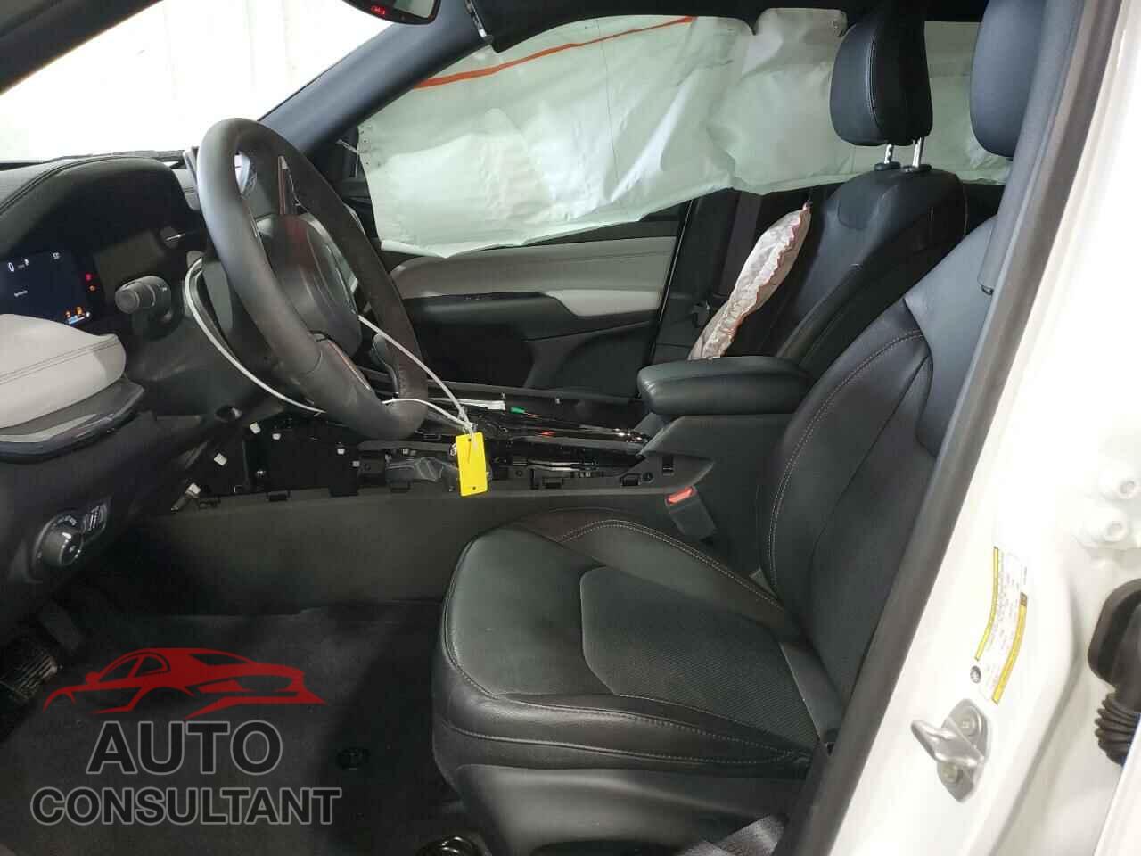 JEEP COMPASS 2023 - 3C4NJDCN0PT510900