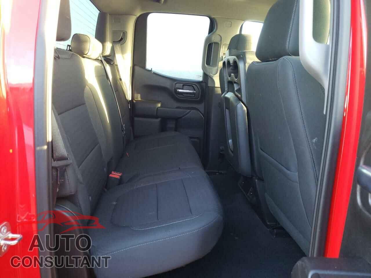 CHEVROLET SILVERADO 2020 - 1GCRYDED4LZ211446
