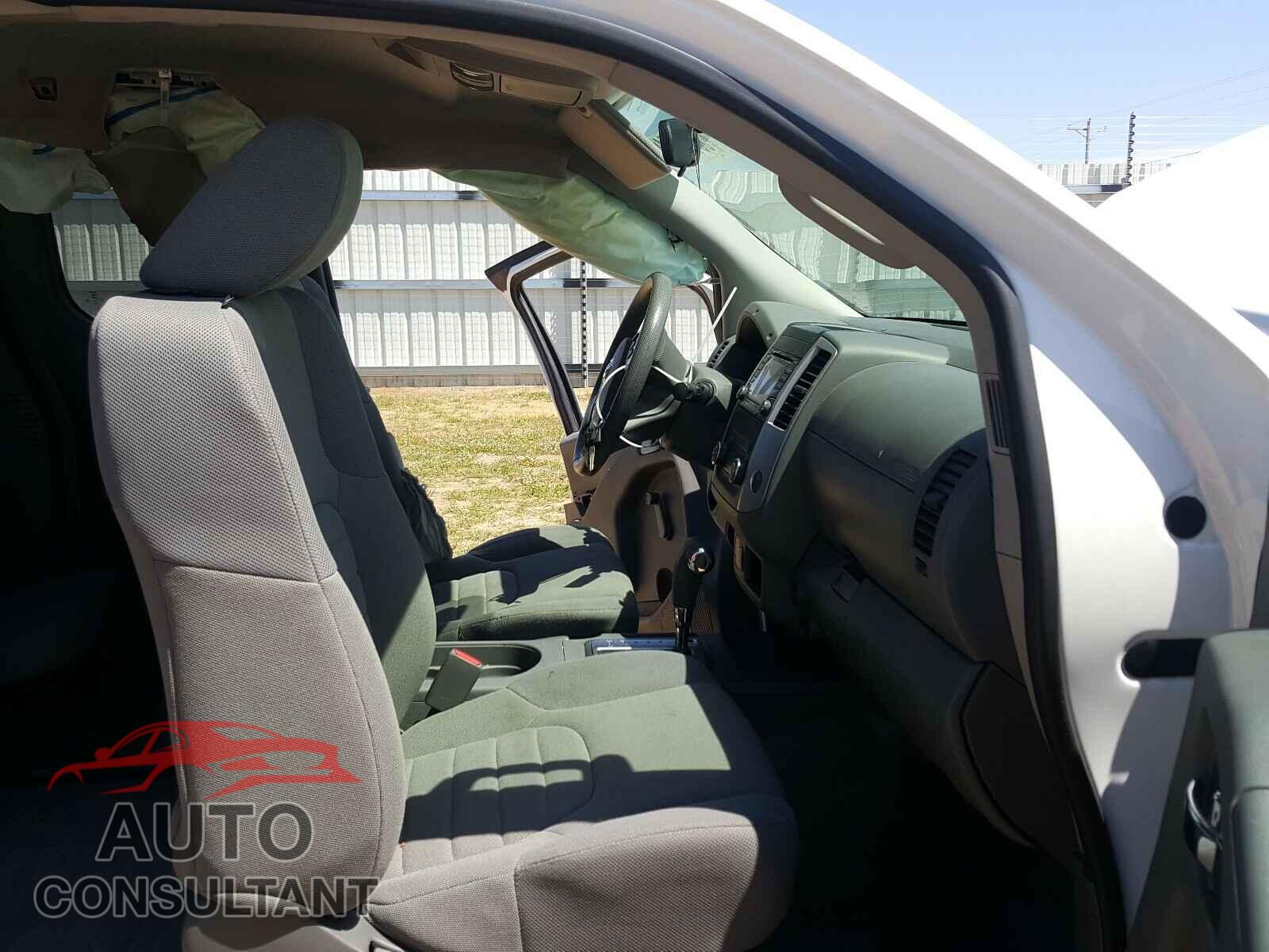 NISSAN FRONTIER 2018 - 1N6BD0CT2JN750357
