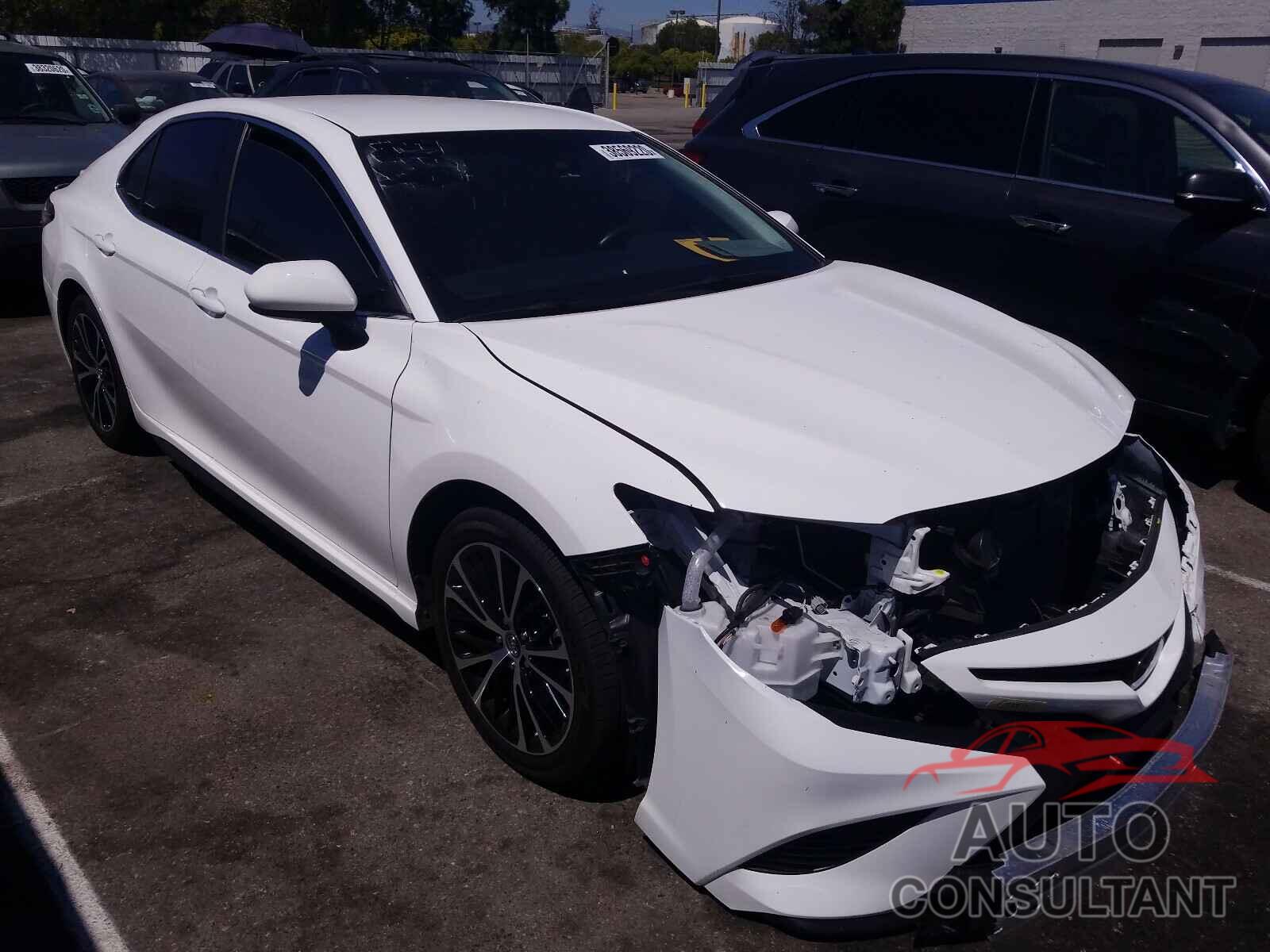 TOYOTA CAMRY 2018 - 4T1B11HK9JU586267