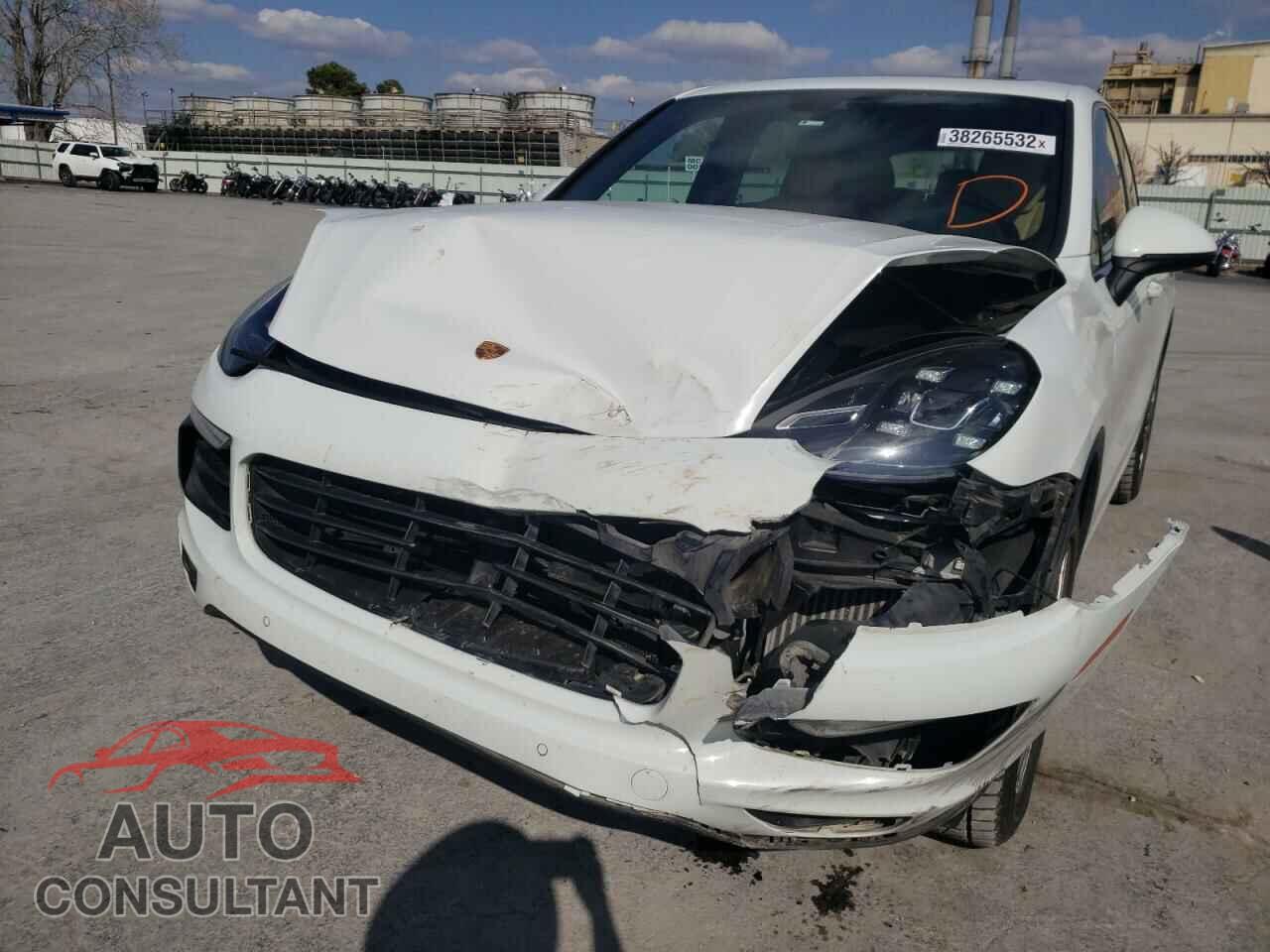 PORSCHE CAYENNE 2017 - WP1AB2A26HLA51621