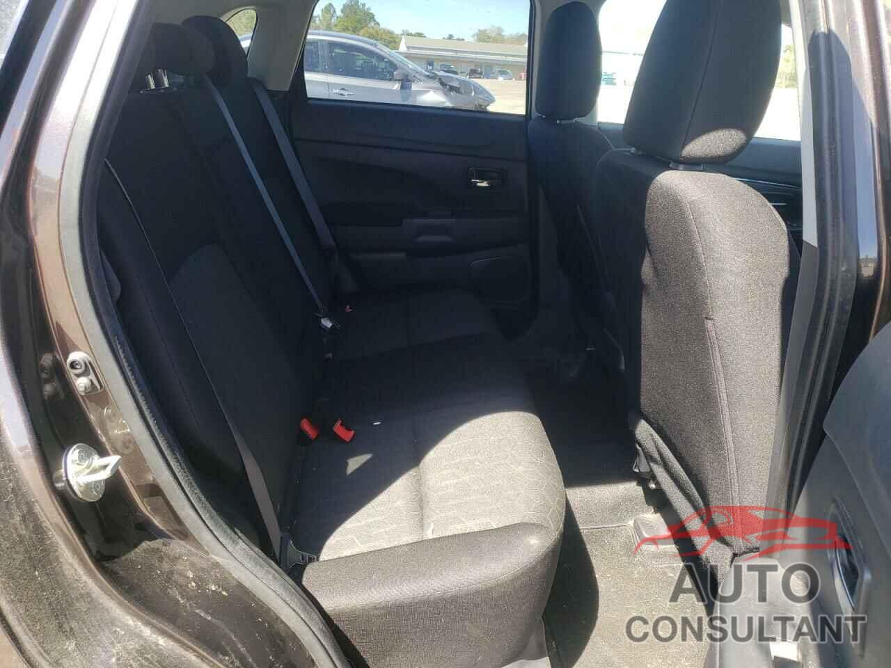 MITSUBISHI OUTLANDER 2021 - JA4APUAU4MU002481