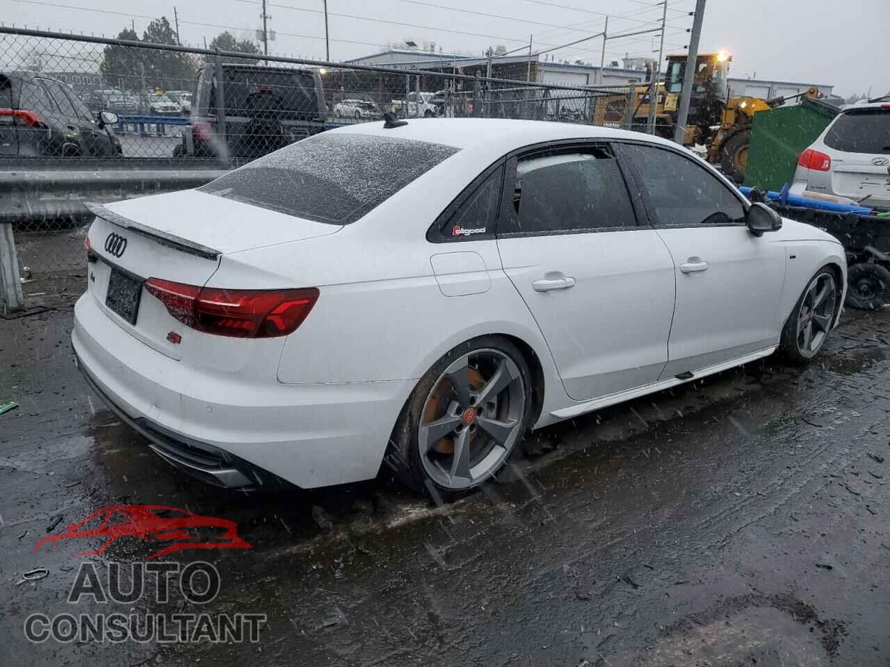 AUDI A4 2021 - WAUEAAF48MN007786