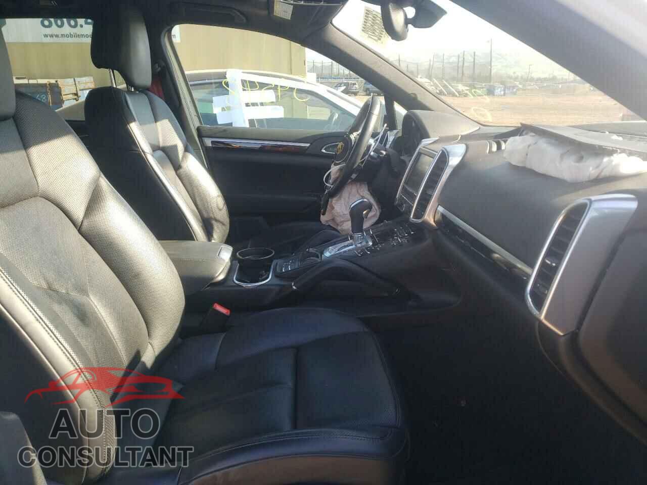 PORSCHE CAYENNE 2016 - WP1AB2A20GLA93877
