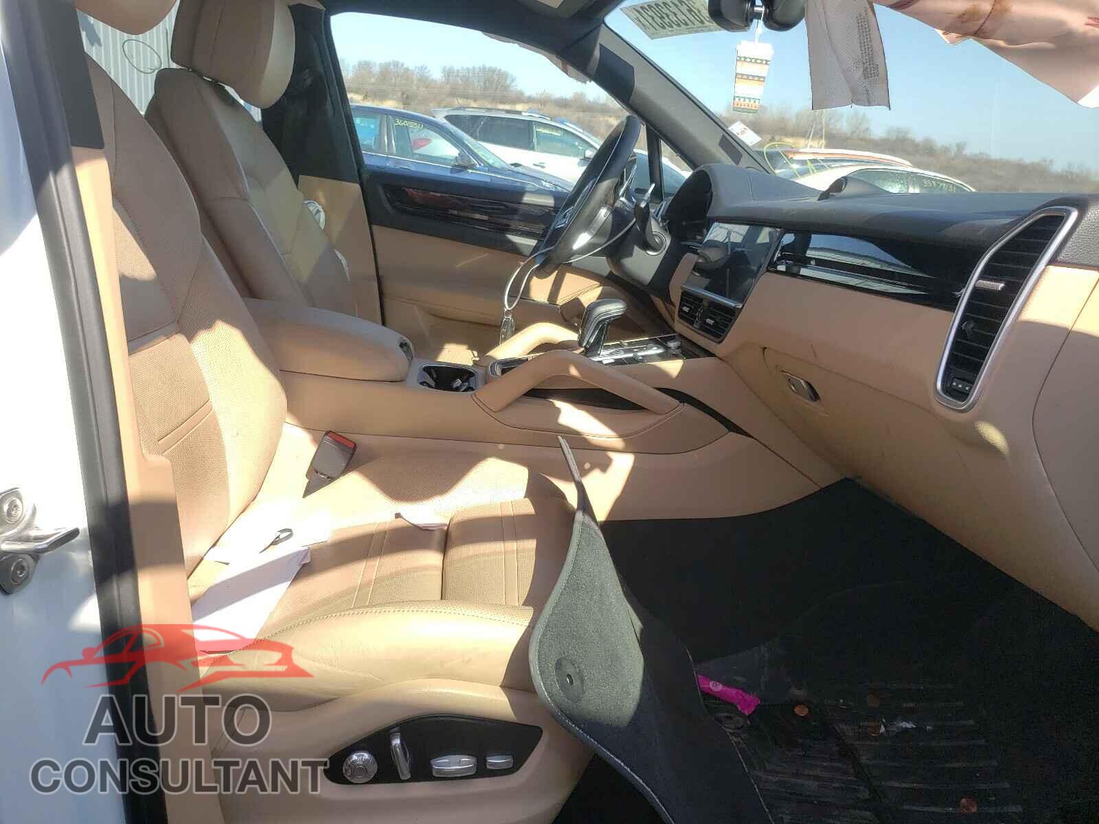 PORSCHE CAYENNE 2019 - WP1AA2AY5KDA16948