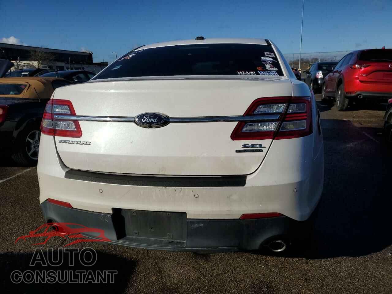 FORD TAURUS 2017 - 1FAHP2E85HG116733