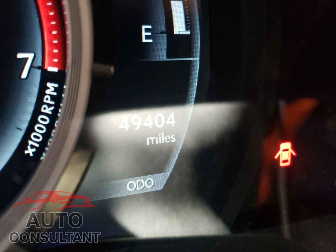 LEXUS IS 2016 - JTHBA1D20G5036077