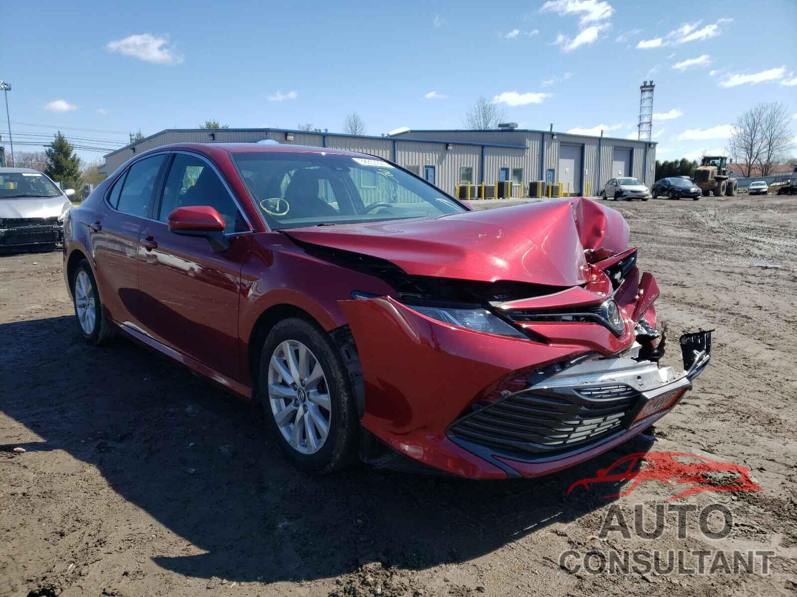 TOYOTA CAMRY 2018 - 4T1B11HK4JU580151