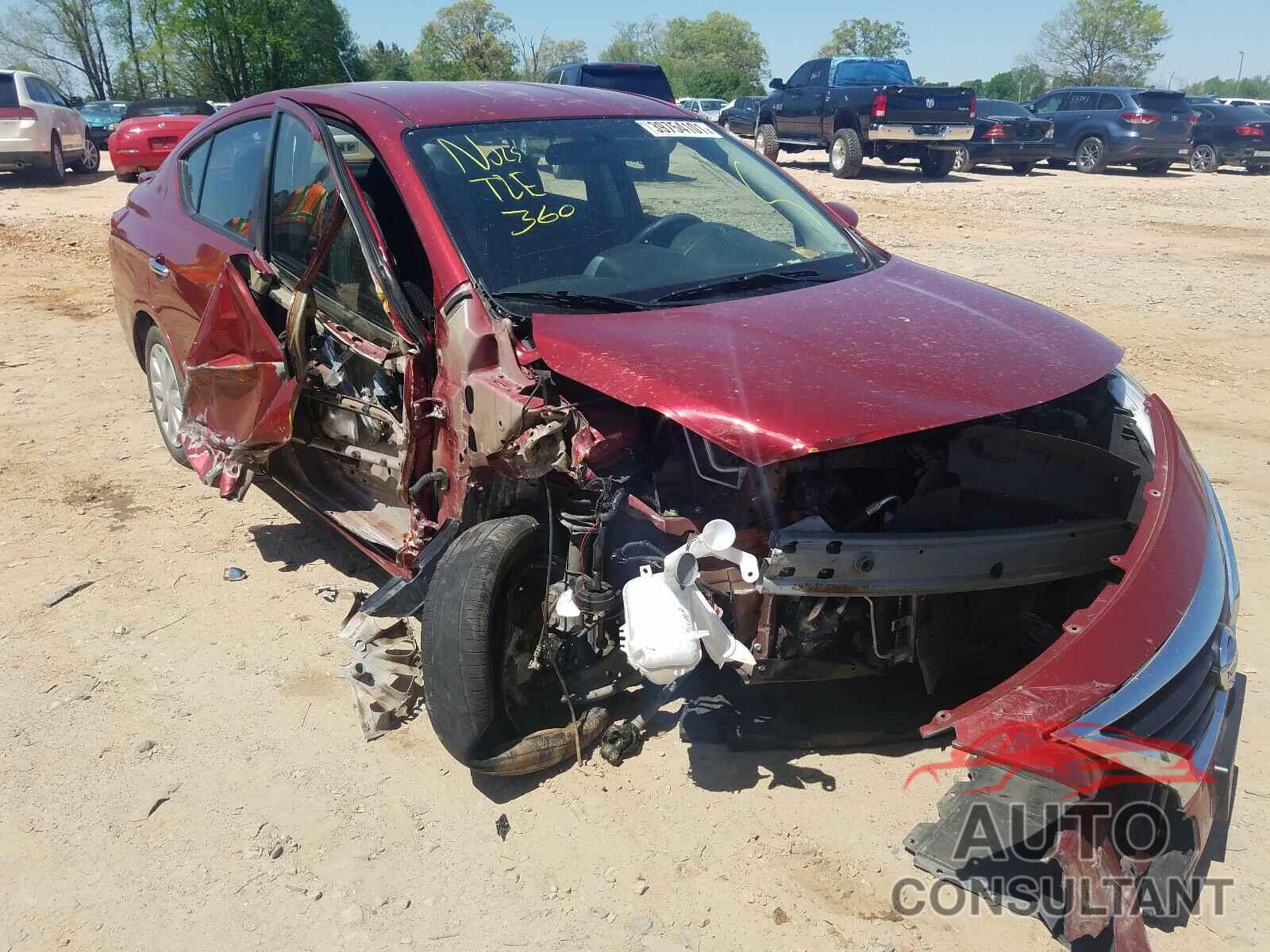 NISSAN VERSA 2018 - 3N1CN7AP0JL884516
