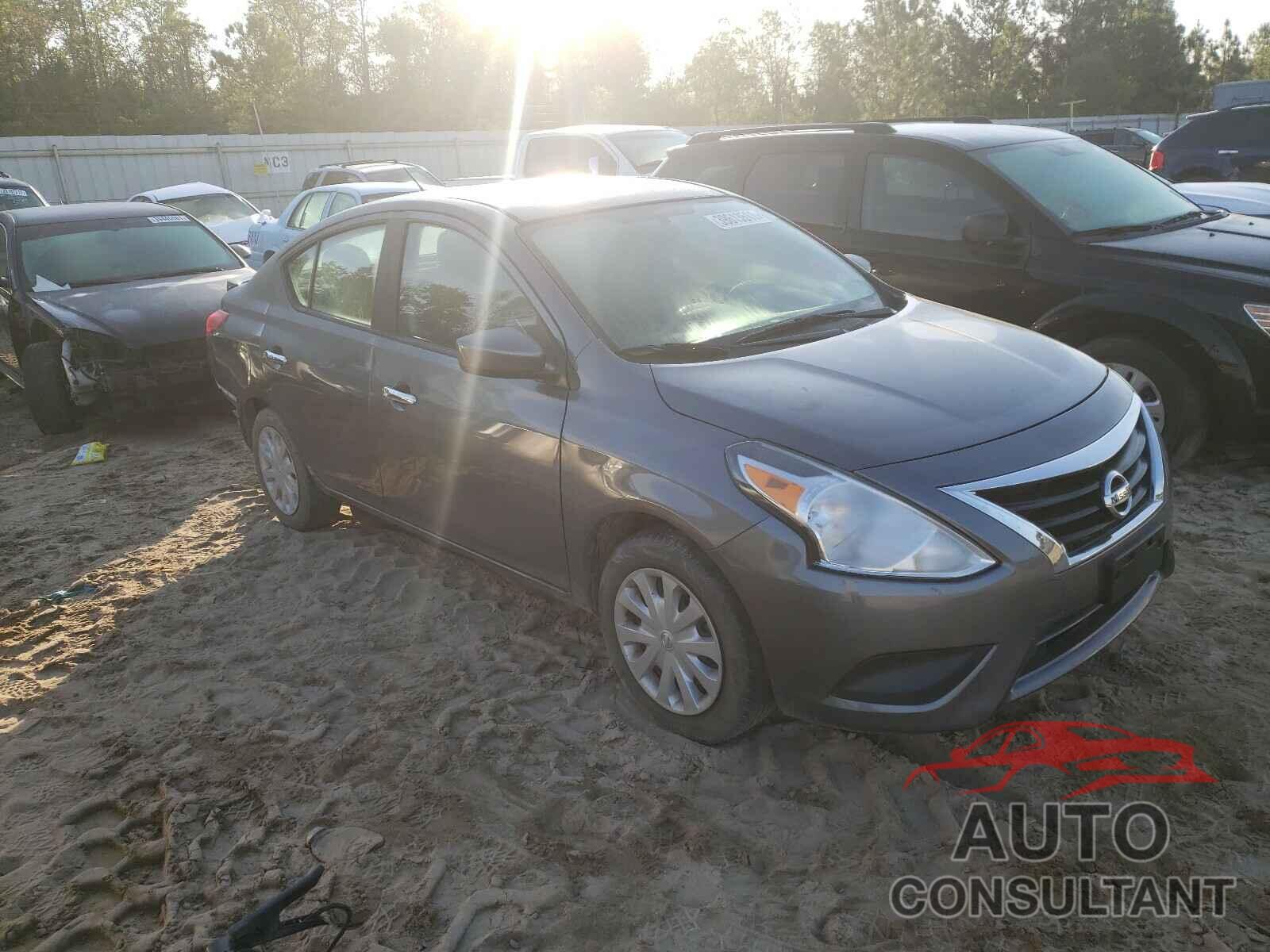 NISSAN VERSA 2018 - 3N1CN7AP4JL870814