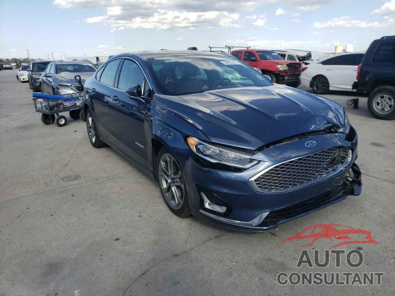 FORD FUSION 2019 - 3FA6P0RU3KR105216
