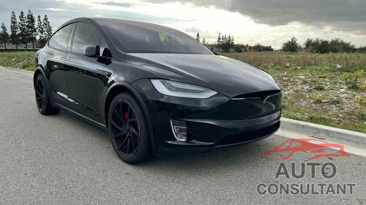 TESLA MODEL X 2020 - 5YJXCAE47LF261008