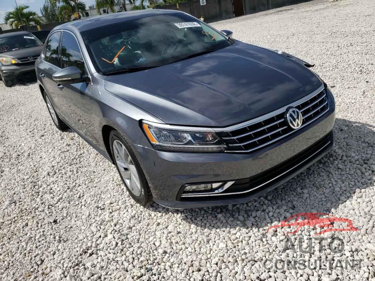 VOLKSWAGEN PASSAT 2018 - 1VWBA7A37JC032447