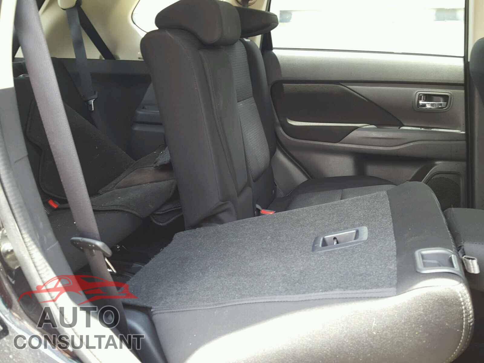 MITSUBISHI OUTLANDER 2016 - JA4AD2A34GZ031832