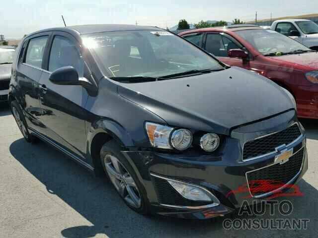 CHEVROLET SONIC 2015 - 1G1JG6SB3F4156755