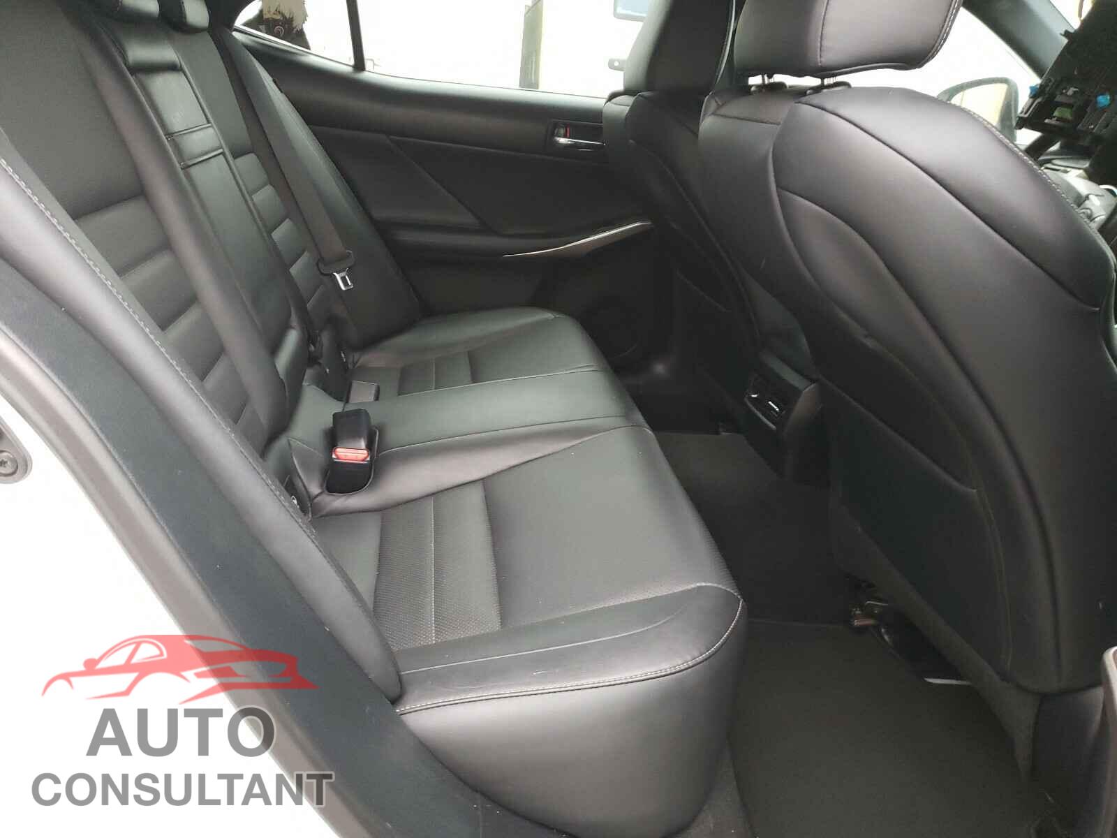 LEXUS IS 2016 - JTHBA1D29G5005233