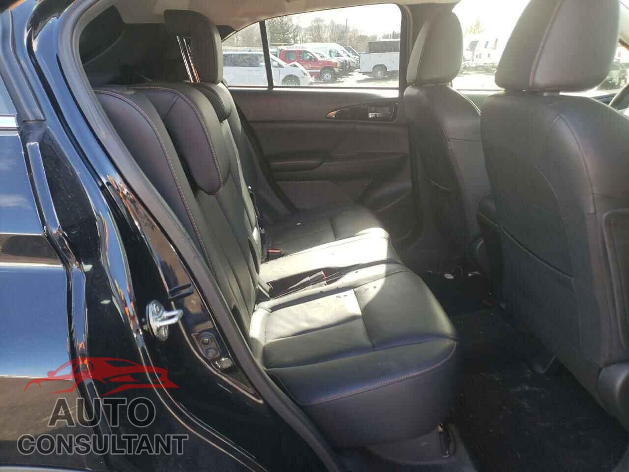 MITSUBISHI ECLIPSE 2018 - JA4AT5AA8JZ040656