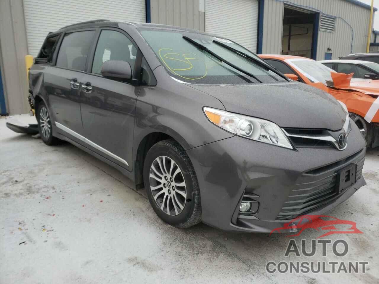 TOYOTA SIENNA 2019 - 5TDYZ3DC2KS971726