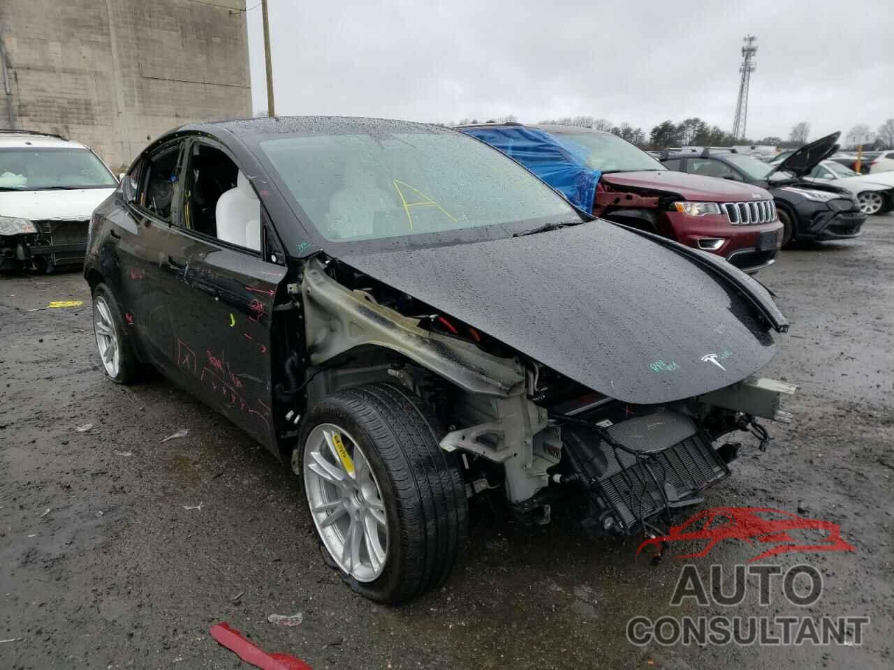 TESLA MODEL Y 2021 - 5YJYGDEE8MF108481