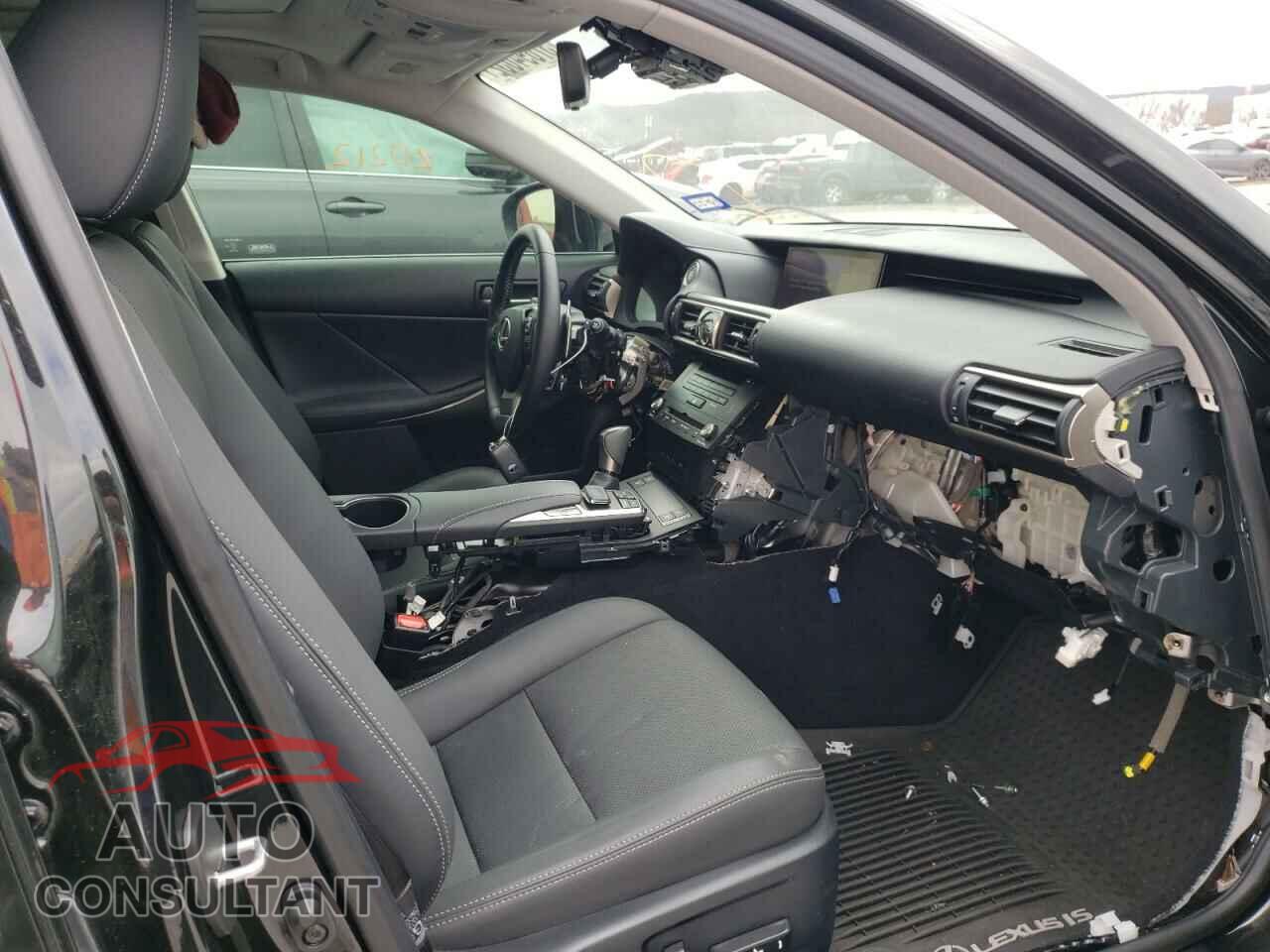 LEXUS IS 2018 - JTHBA1D22J5083487