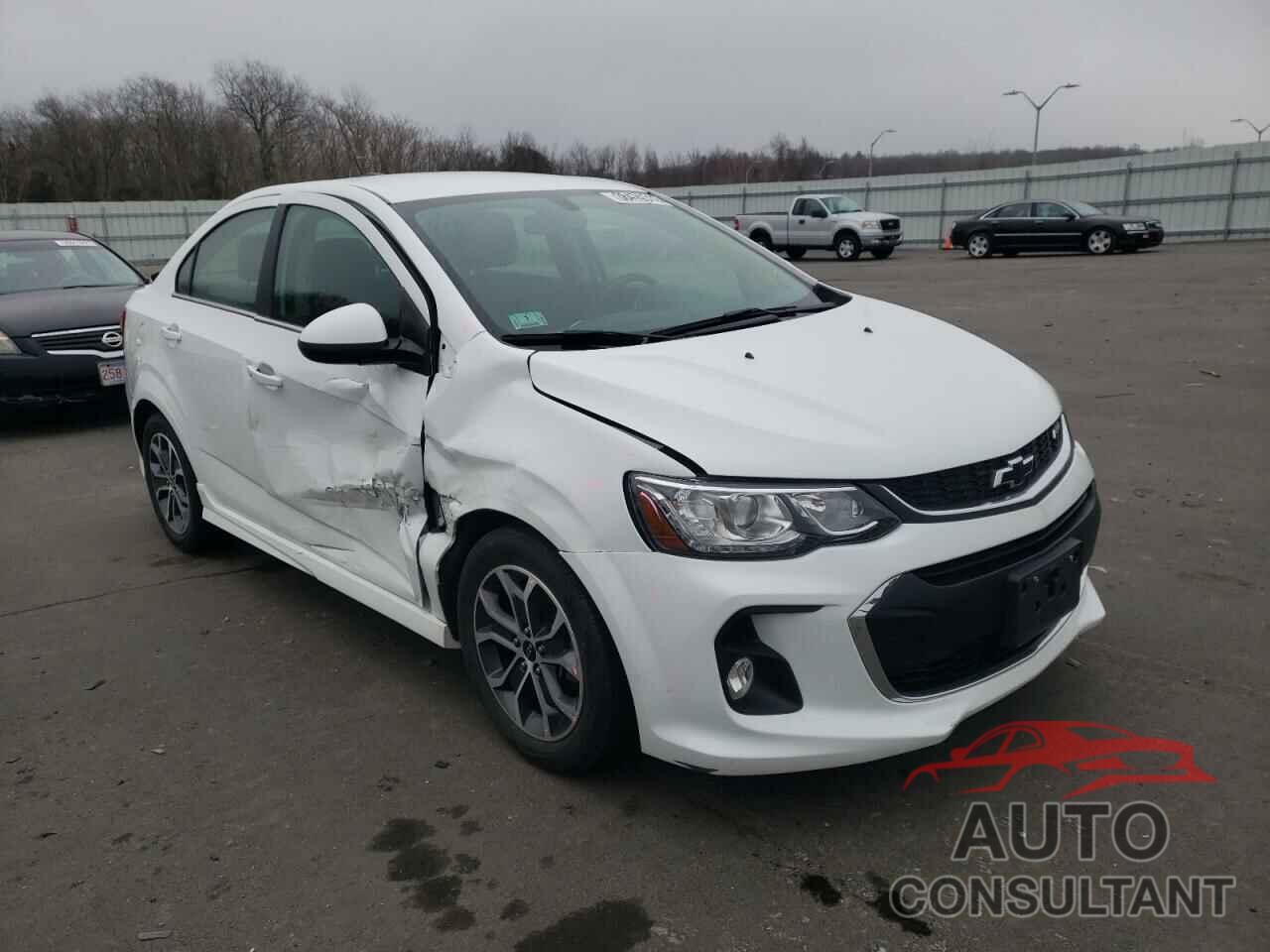 CHEVROLET SONIC 2018 - 1G1JD5SG1J4130212