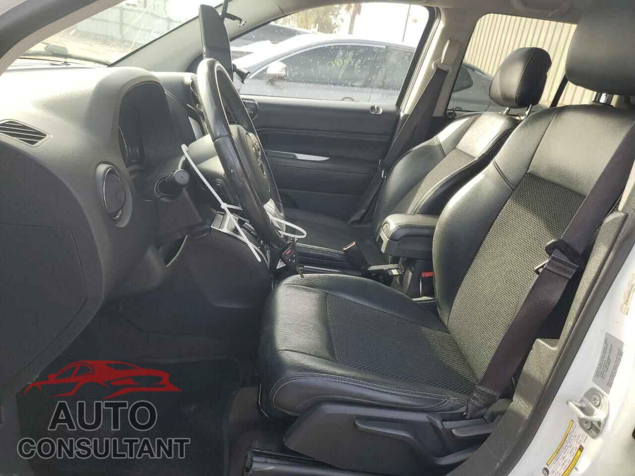 JEEP COMPASS 2017 - 1C4NJCEB9HD162907